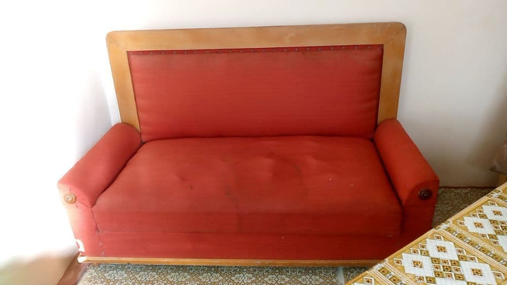 Yumshoq mebel sotiladi. — 1