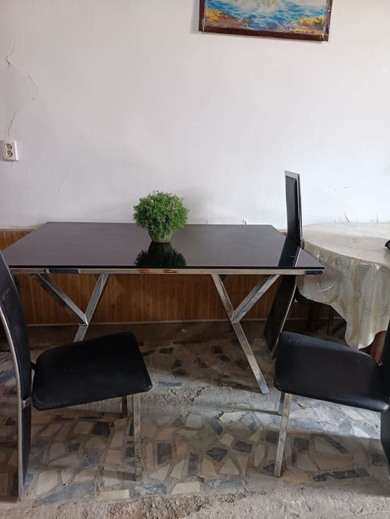 Стол со стульями — 1