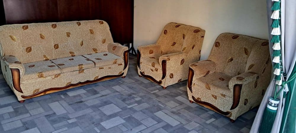 Продойотся мяахкий мебел диван кресло в идеальном состяании — 1