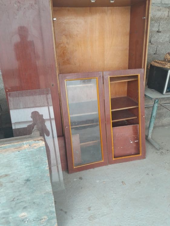 Срочно шкаф сервант б/у — 4