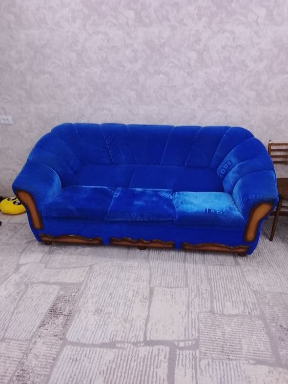Диван сотилади шу холатда куринганидек — 1