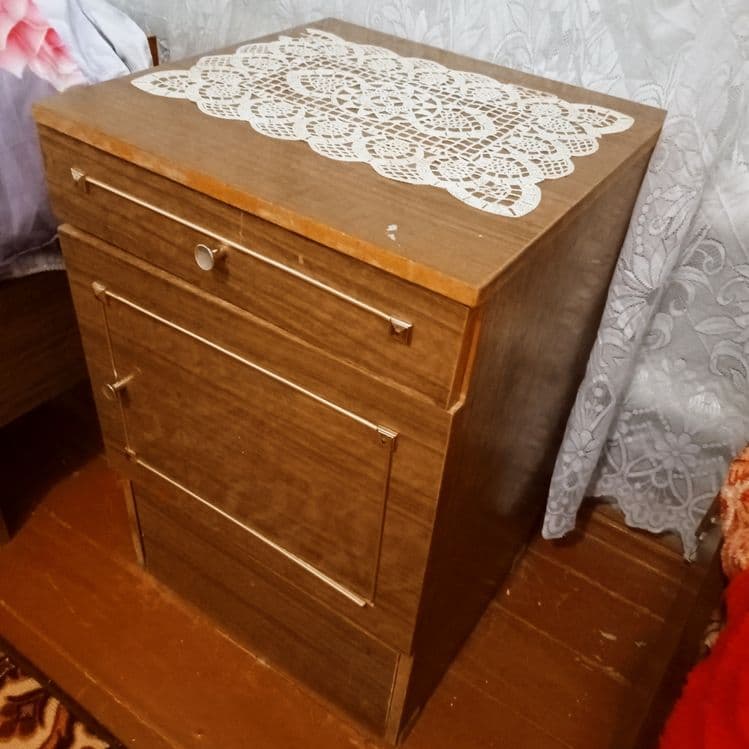 Тумбочка(комплект) советская,хорошая — 2