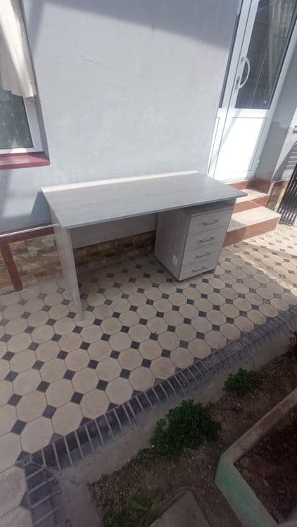 Stol,tumba kamud sotiladi. — 4