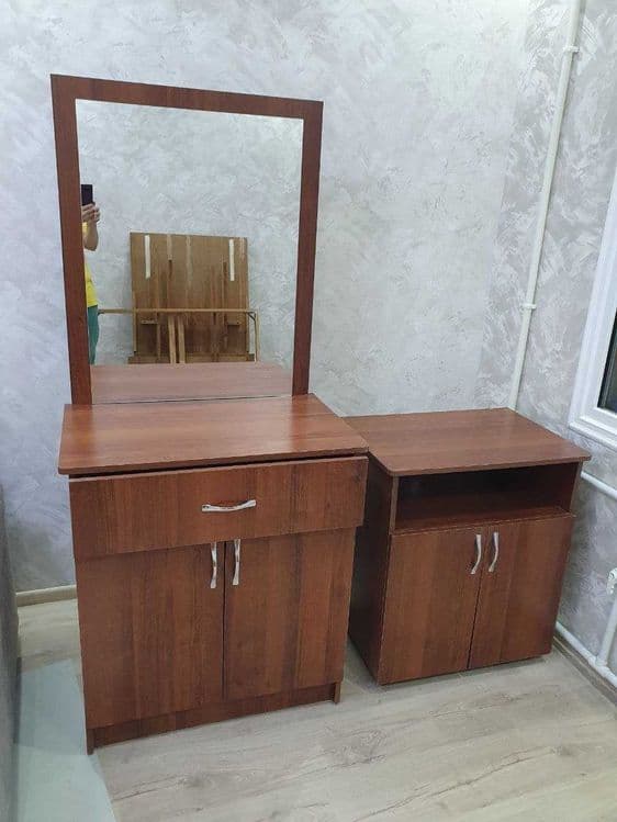 Продается трюмо и тумба б/у (Карасу) — 1