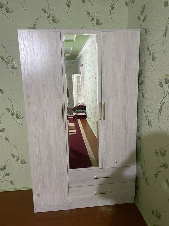 Shkaf sotiladi dastafka ustanovka bepul — 1
