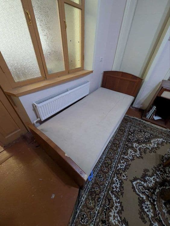 Кровати односпальные. Крепкие большие в хорошем состоянии. — 8