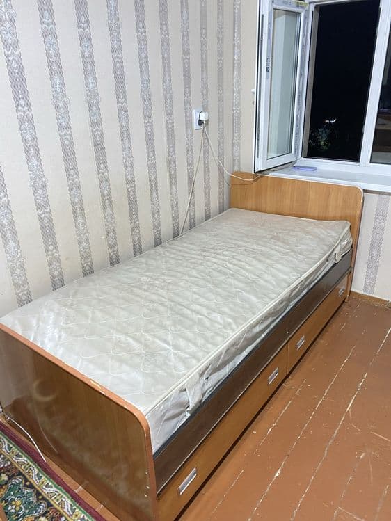 Продаются кровати, одноместные — 2