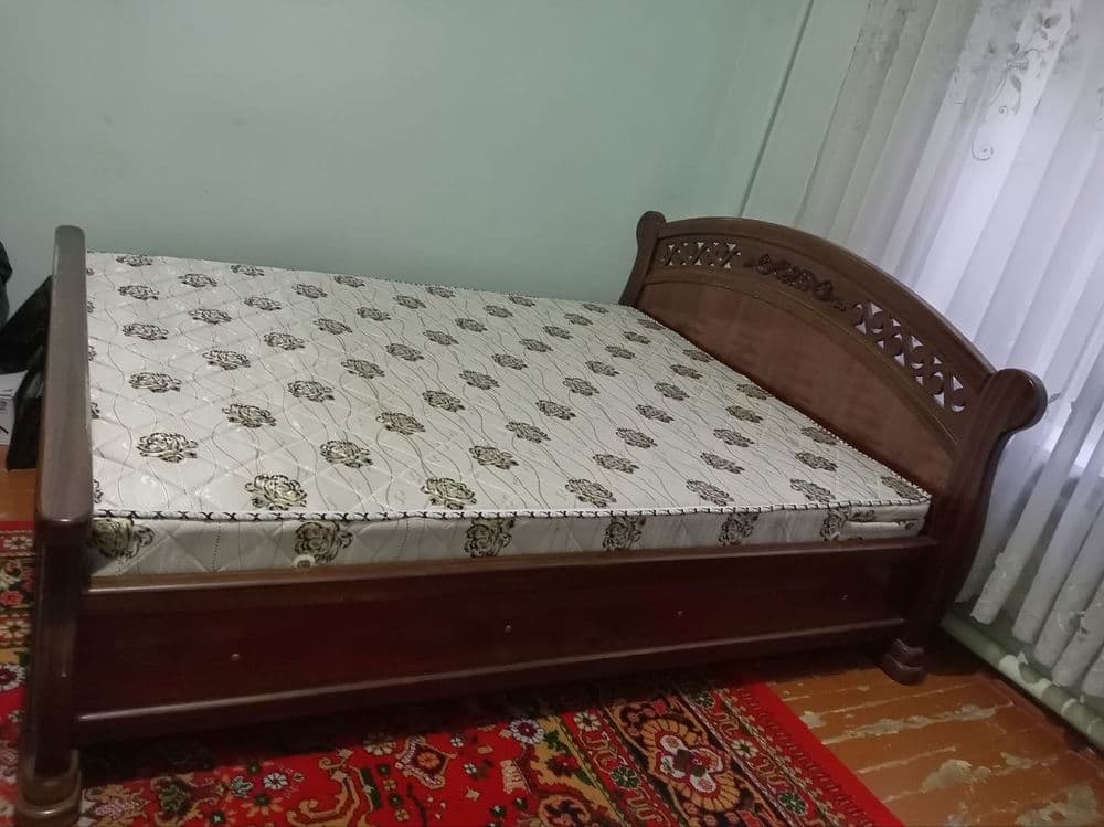 Yangi karavat sotiladi — 1