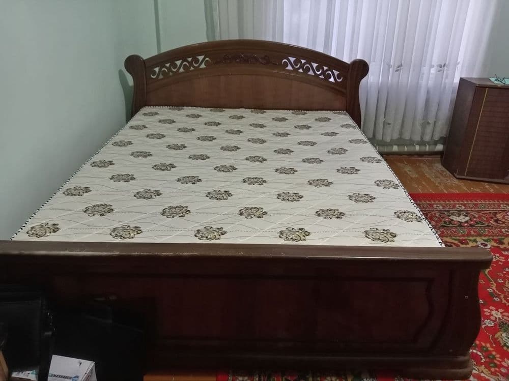 Yangi karavat sotiladi — 2