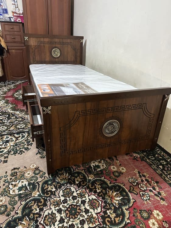 Krovat kravat karavat karavot kalavot kirovat divan — 13