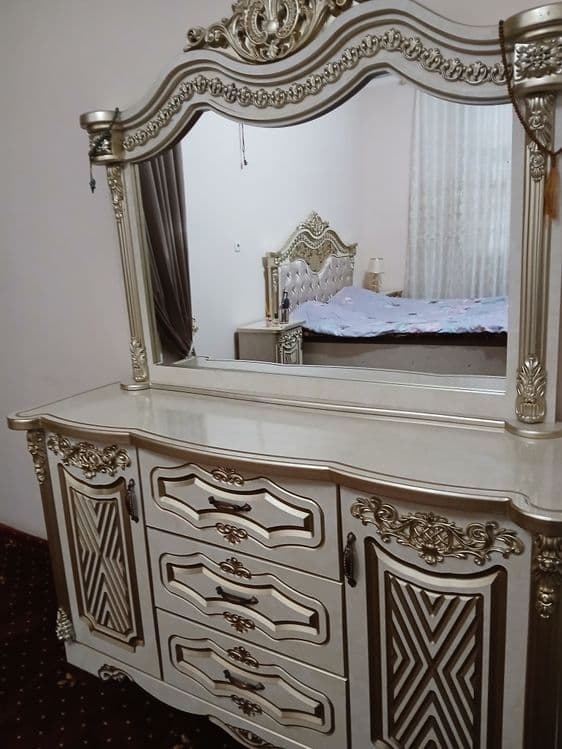 Спальный гарнитур — 2