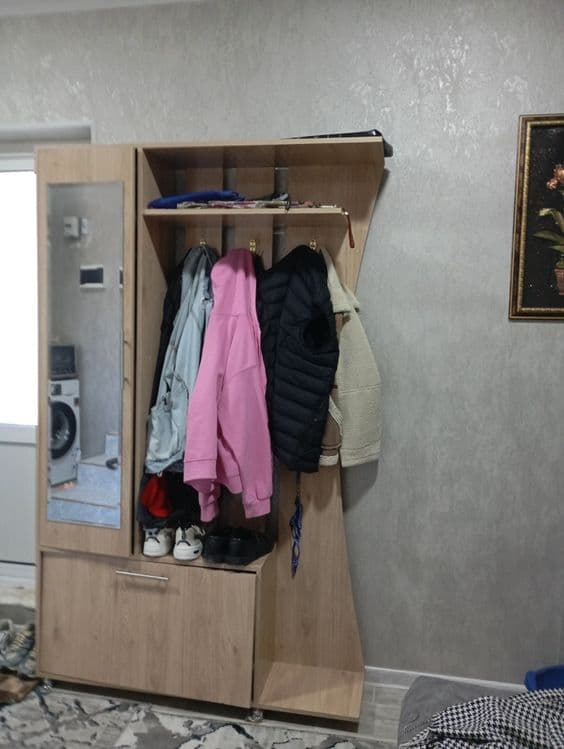 Продаётся прихожая — 2