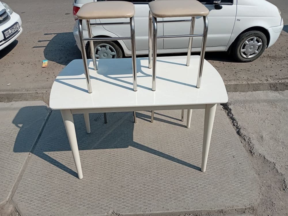 Taburetka stol stul — 4