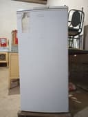 Qalodelnik,stol stul,peshki