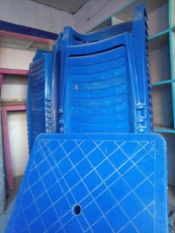 Stol stullar narx 350 000som — 1