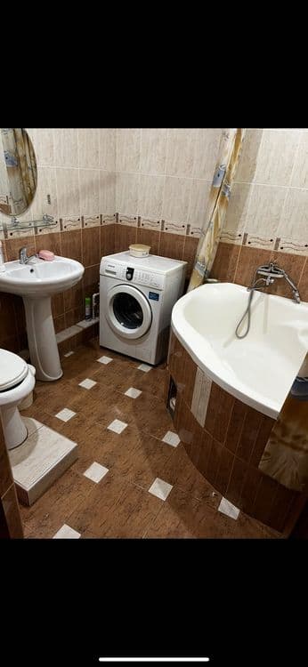 Продается ванна чугунная джакузи в идеальном состоянии как новая! — 1