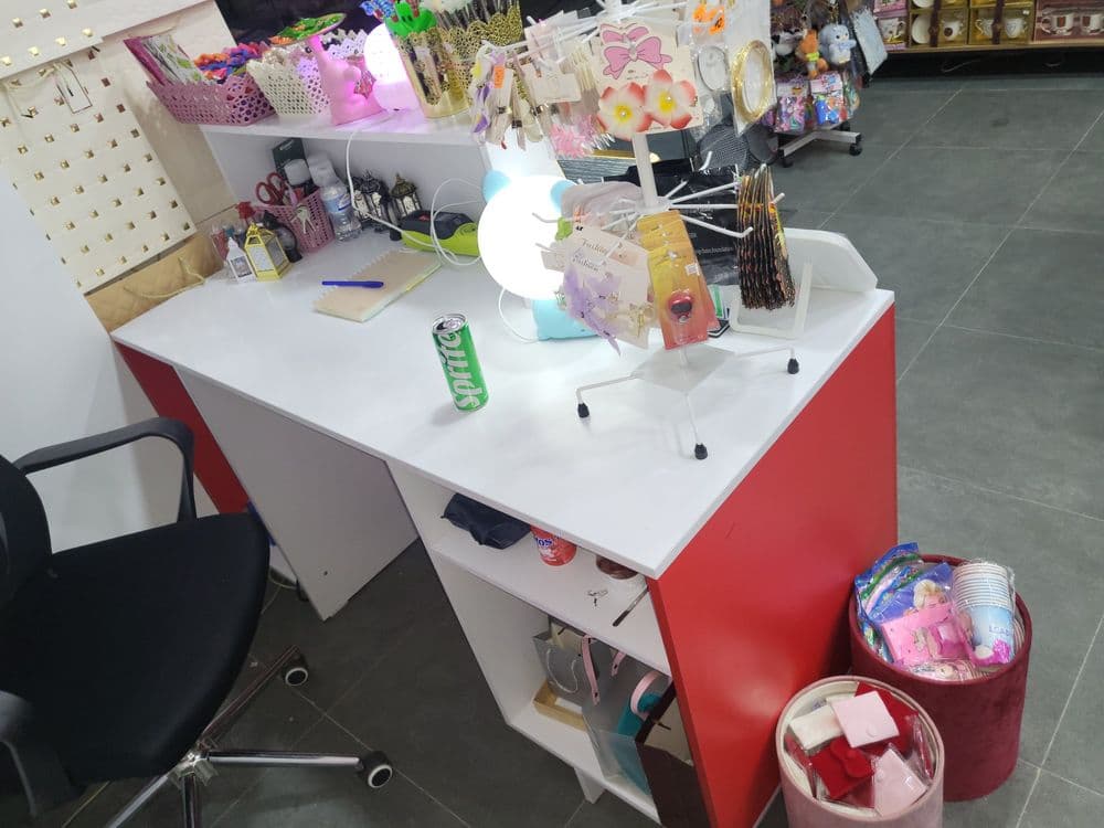 Loft vitrina kreslo kassa stol mebel sotilad — 15
