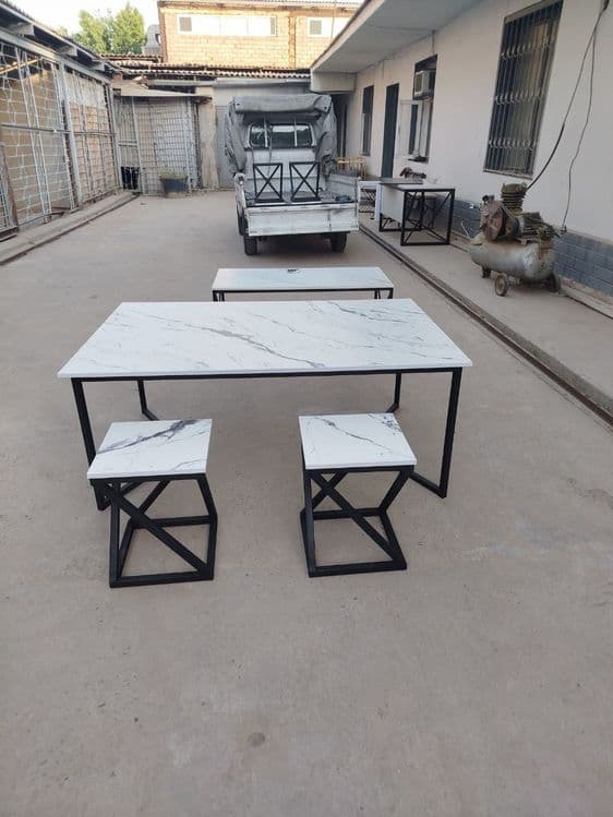 Stol s taburetkoy loft — 2