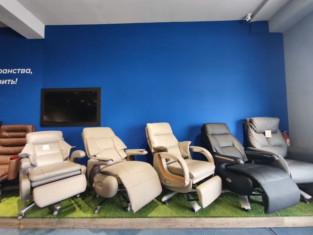 Electronnic kreslo Premium klass кресло для руководителя премиум класс