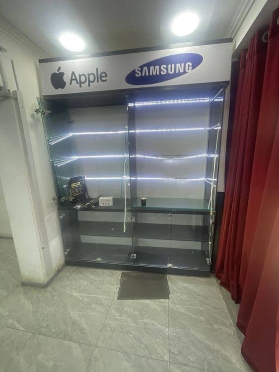 Assalamu aleykum Telef aksesuarlari uchun mebel . — 2