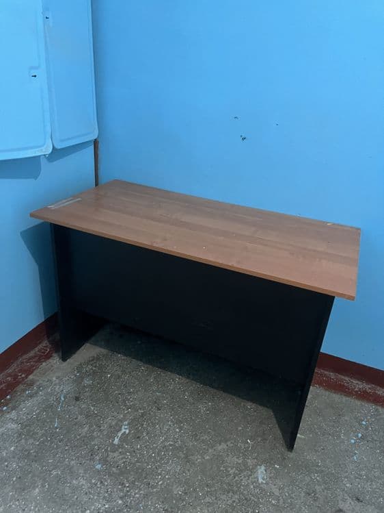 Письменный стол продается — 2