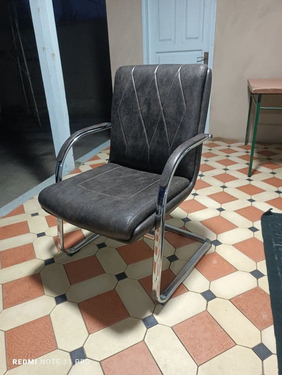 Kreslolar sotiladi 700000 dan — 1