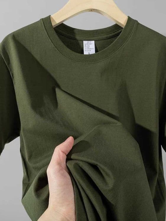 Erkaklar uchun bir xil rangdagi futbolka, 100% paxta — 1