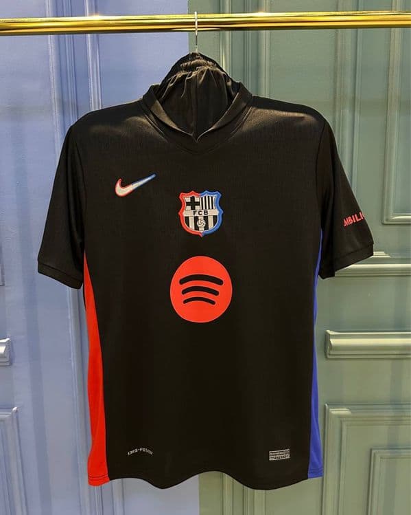 Futbol Forma yengi sezon va Retro formala bor — 5