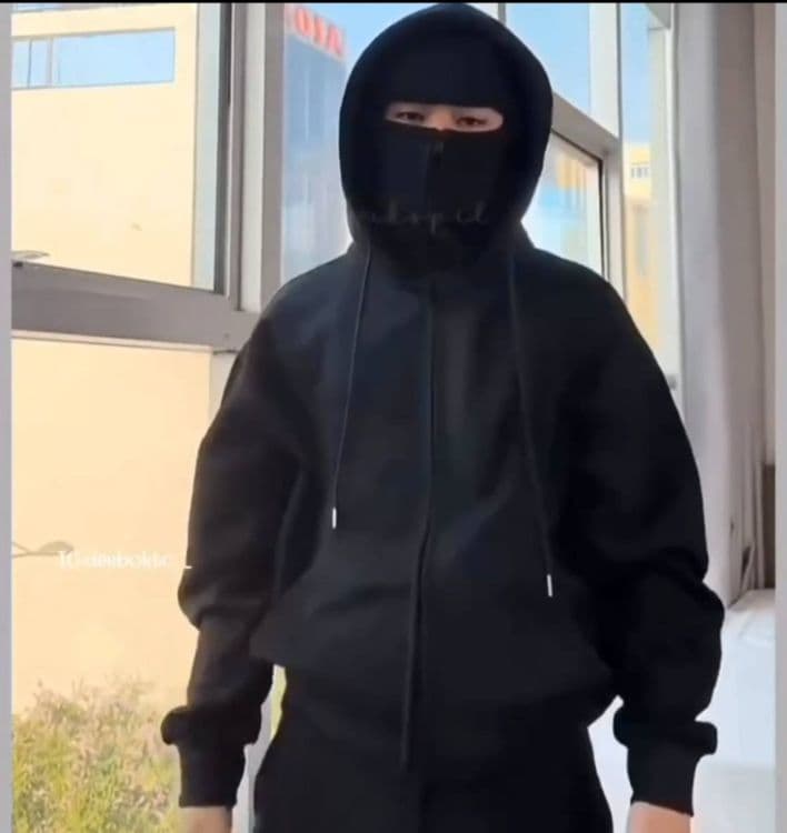 Hudi ug'il va qiz bolalar uchun kiyim — 1