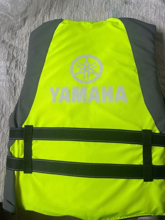 Спасательный жилет Yamaha — 1