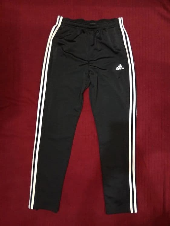Из США, спортивные трико от бренда "ADIDAS".          MADE IN JORDAN — 1