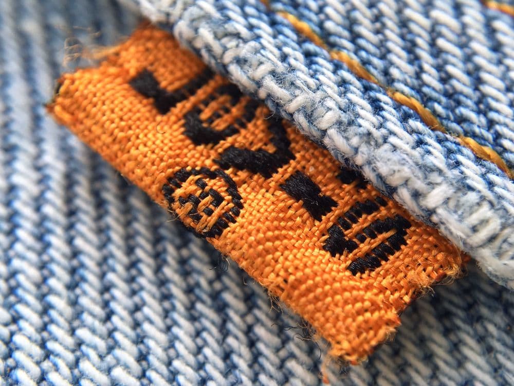 VINTAGE 1997 Made in U.S.A. LEVI'S® 550™ Orange Tab™ Jeans — W31 L32 — 6