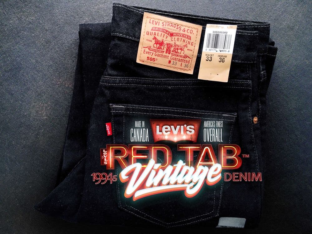 VINTAGE 1994 Made in Canada LEVI'S® 505® Straight Cut Jeans — W33 L36 — 1