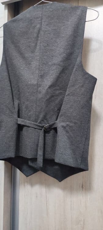 Seriy rangda kostyum, bryuk, jiket — 4