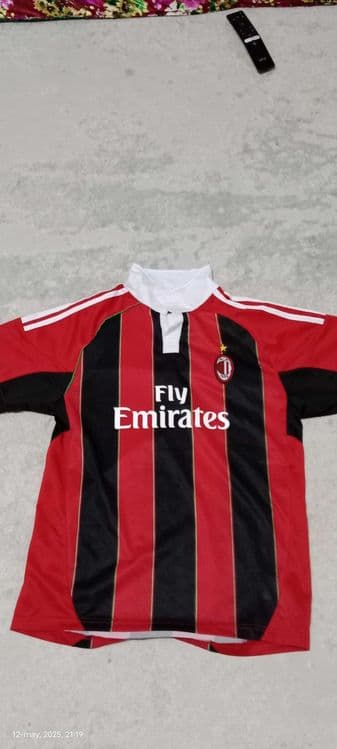 Milan retro formasi sotiladi! — 2