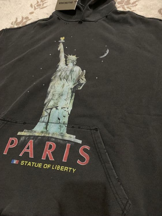 Balenciaga paris moon hoodie — 6
