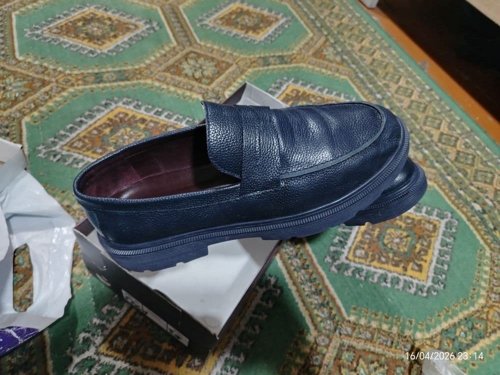 Penny loafer nomni  poyabzal
Mahsulotlar
Vizual mosliklar

undefined
u — 9