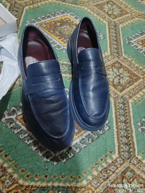 Penny loafer nomni  poyabzal
Mahsulotlar
Vizual mosliklar

undefined
u — 12