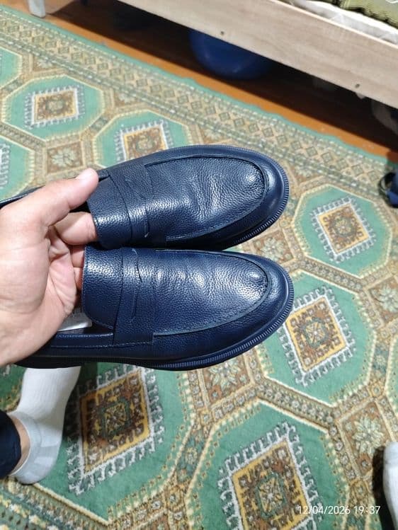 Penny loafer nomni  poyabzal
Mahsulotlar
Vizual mosliklar

undefined
u — 13