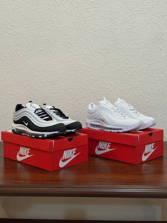 В продаже кроссовки Nike — 4