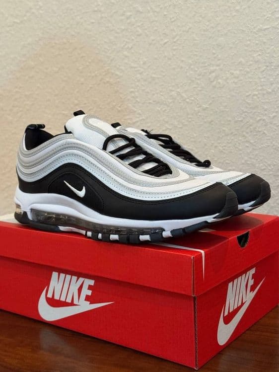 В продаже кроссовки Nike — 5
