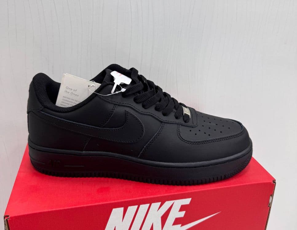 Nike Air Force 1 Low — 2
