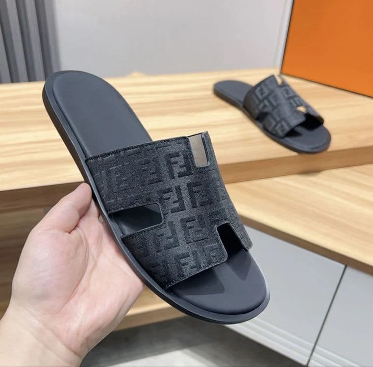 Fendi tapochka sotiladi — 3