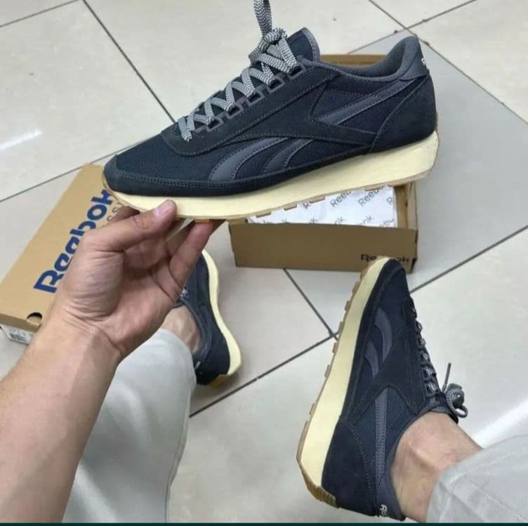 Reebok Classic Men's Shoes — 7