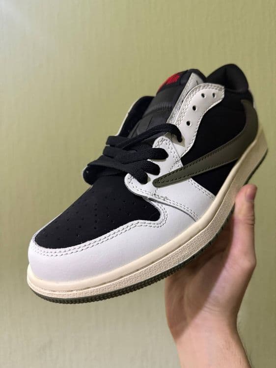 Nike Air Jordan 1 Low TS — 2