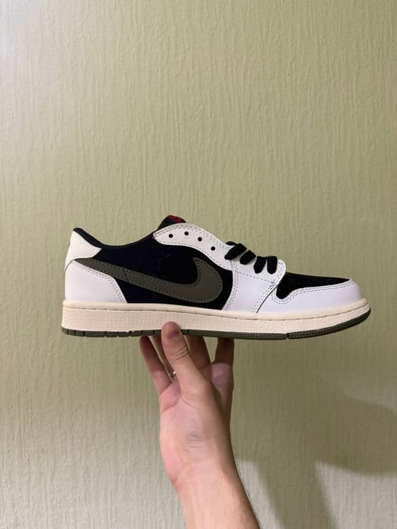 Nike Air Jordan 1 Low TS — 3