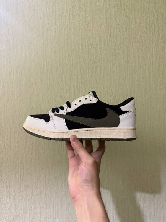 Nike Air Jordan 1 Low TS — 4