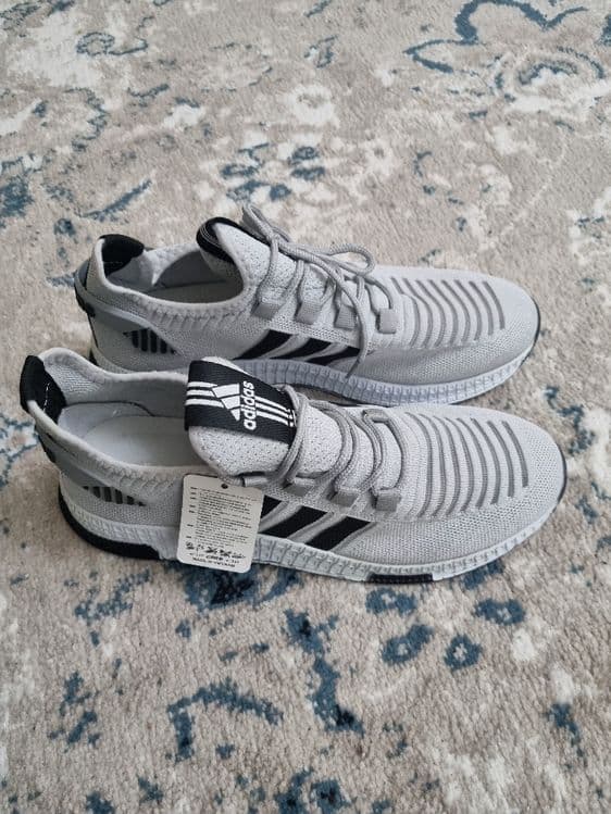 Krasofka sotiladi yangi adidas — 3