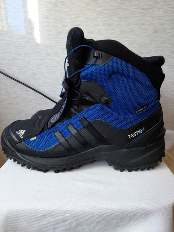 ADIDAS Мужской сапог сотилади — 1