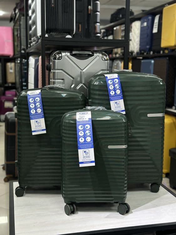 Чемодан средний (M) — 240 000 сум — 8